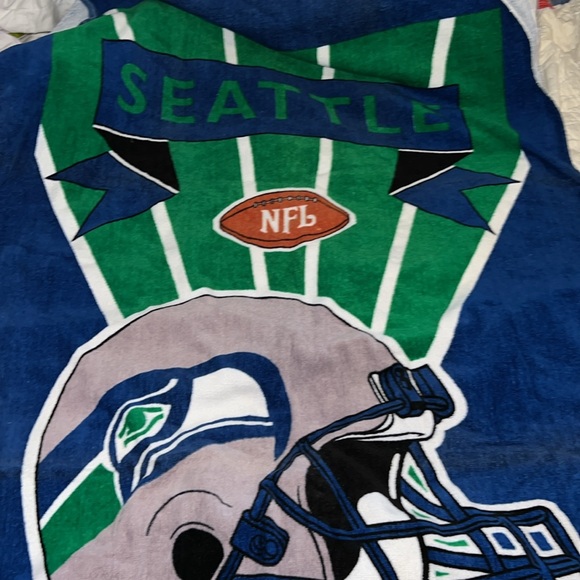 RARE 1996 Seattle Seahawks NFLP Beach towel - Picture 2 of 7